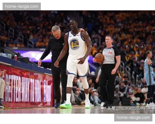 勇士格林组织前锋角色被迫调整，高位策应受限影响进攻流畅度